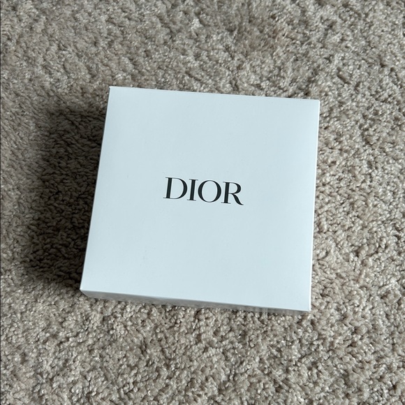 Dior beauty limited edition makeup bag - Picture 15 of 15
